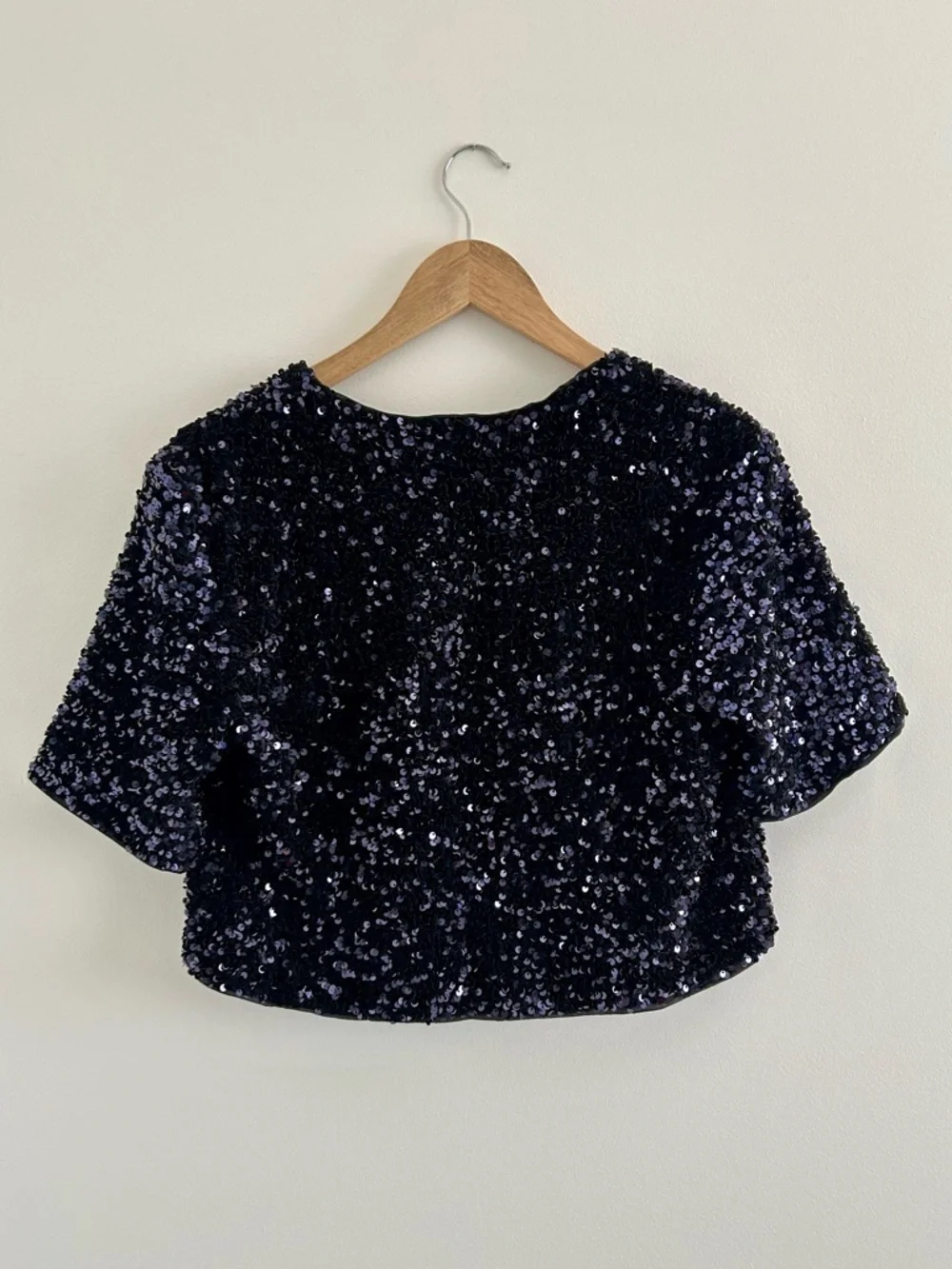 H&M sequined blouse cropped with bow detail in navy blue | size small - Picture 2 of 6